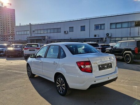 2024 Lada (ВАЗ) Granta I Рестайлинг, белый, 1202000 рублей, вид 4