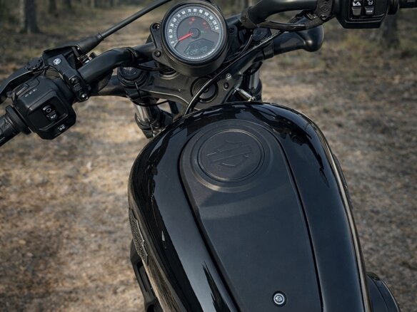 2024 Harley-Davidson Nightster, чёрный, 760000 рублей - вид 8