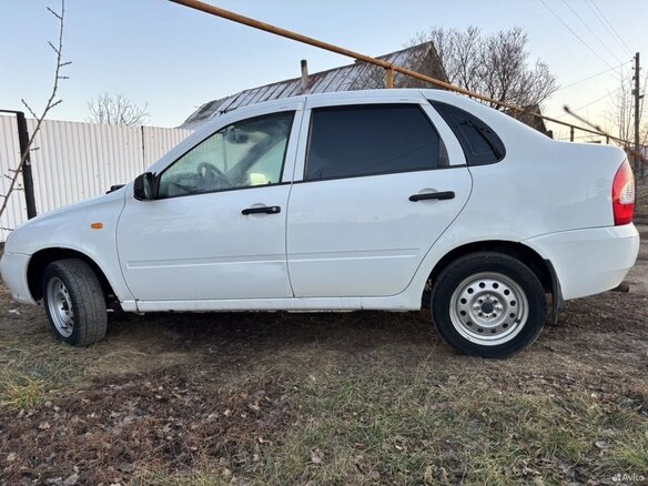 2010 Lada (ВАЗ) Kalina I, белый, 150000 рублей - вид 1