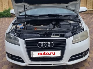 2011 Audi A3 II (8P) Рестайлинг 2, белый, 780000 рублей, вид 3