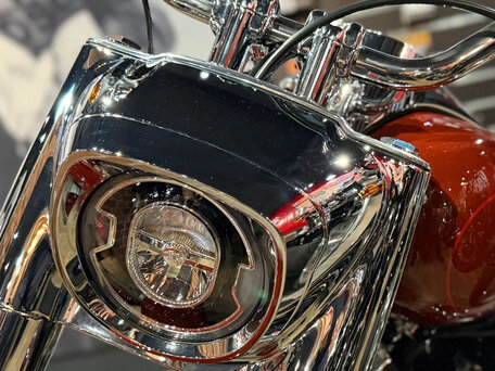 2024 Harley-Davidson Fat Boy, красный, 3400000 рублей, вид 4