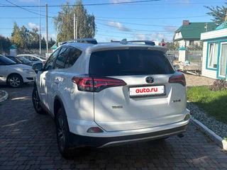 2018 Toyota RAV4 IV (XA40) Рестайлинг, белый, 1800000 рублей, вид 4