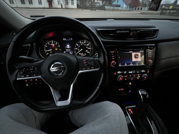 2018 Nissan Rogue II Рестайлинг, серый, 1350000 рублей - вид 11