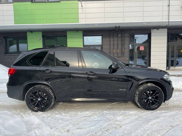 2017 BMW X5 35i III (F15), чёрный, 4200000 рублей - вид 3
