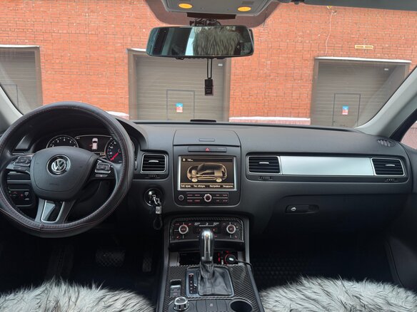2011 Volkswagen Touareg II, серебристый, 2000000 рублей - вид 12