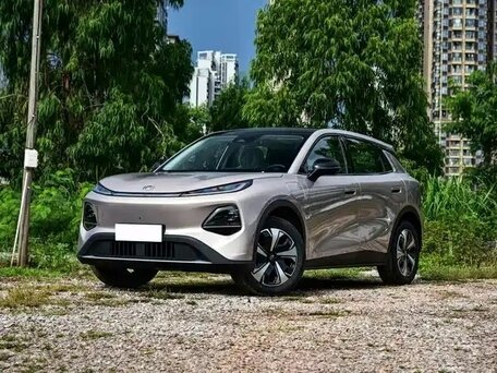 2026 Changan Qiyuan Q05 51.9 kWh II, серебристый, 2399008 рублей, вид 1