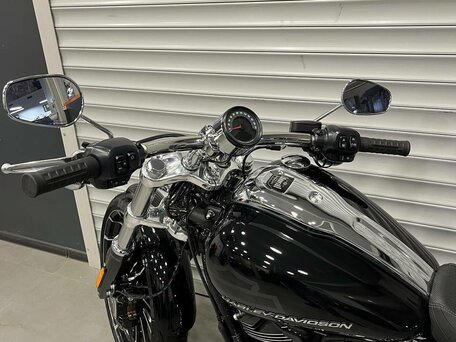2026 Harley-Davidson Breakout, чёрный, 3750000 рублей, вид 4