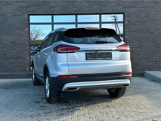 2023 Geely Atlas Pro, серебристый, 1700000 рублей, вид 3