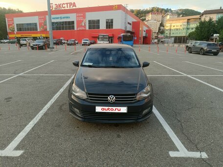 2016 Volkswagen Polo V Рестайлинг, серый, 950000 рублей, вид 3