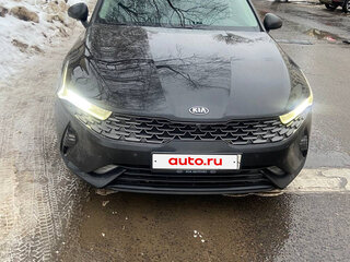 2020 Kia K5 III, чёрный, 2250000 рублей, вид 1