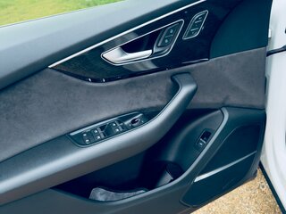 2018 Audi Q8 55 TFSI I (4M), белый, 3750000 рублей, вид 5