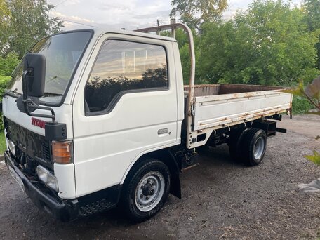 1992 Mazda Titan, белый, 750000 рублей, вид 3