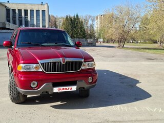 1997 Lincoln Navigator I, красный, 1000000 рублей, вид 1