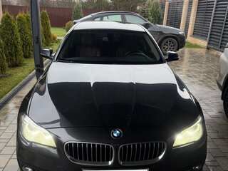 2014 BMW 5 серии 528i xDrive VI (F10/F11/F07) Рестайлинг, серый, 1950000 рублей, вид 2