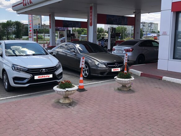 2006 Mercedes-Benz CLS 500 I (C219), серый, 1190000 рублей - вид 9
