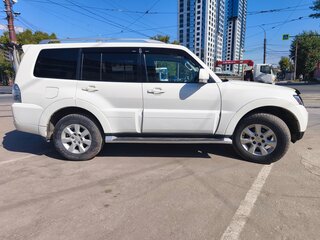 2010 Mitsubishi Pajero IV, белый, 1850000 рублей, вид 4
