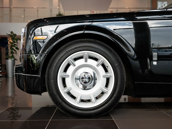 2006 Rolls-Royce Phantom Long VII, чёрный, 43500000 рублей - вид 6