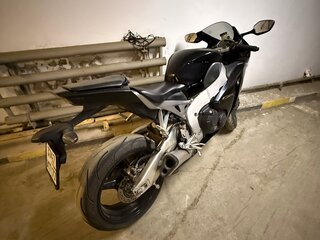 2010 Honda CBR 1000 RR/RA Fireblade, чёрный, 800000 рублей, вид 4