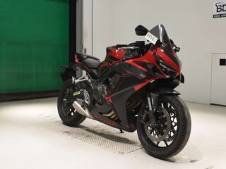 2023 Honda CBR 650R, красный, 726000 рублей, вид 3