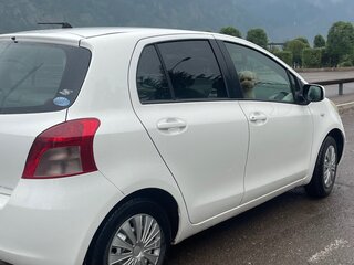2006 Toyota Vitz II (XP90), белый, 520000 рублей, вид 3