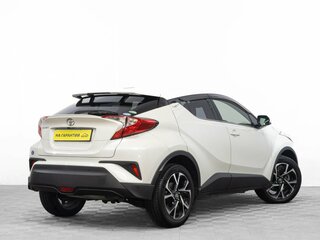 2017 Toyota C-HR I, белый, 2039000 рублей, вид 4
