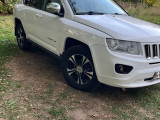 2012 Jeep Compass I Рестайлинг, белый, 950000 рублей, вид 1