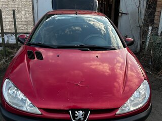 2004 Peugeot 206, красный, 120000 рублей, вид 2