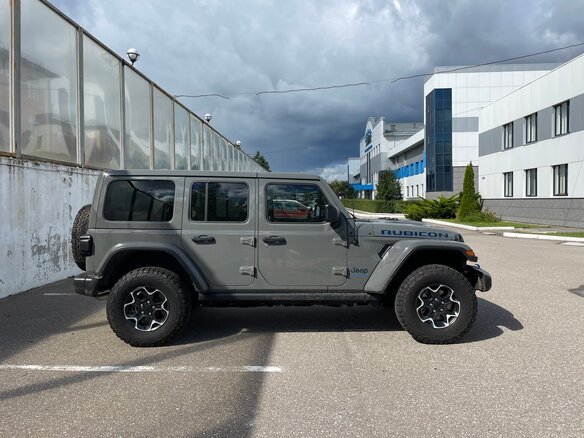 2022 Jeep Wrangler IV (JL), серый, 5850000 рублей - вид 9
