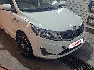 2013 Kia Rio 4-speed III, белый, 630000 рублей, вид 1