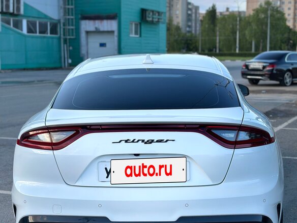 2019 Kia Stinger I, белый - вид 3