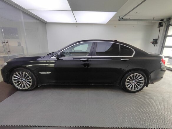2011 BMW 7 серии 750i xDrive V (F01/F02/F04), чёрный, 1499000 рублей - вид 7