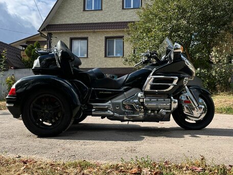 2003 Honda GL 1800 Gold Wing, чёрный, 1500000 рублей, вид 4