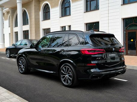 2019 BMW X5 40i IV (G05/G18), чёрный, 7790000 рублей, вид 4