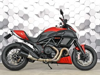 2015 Ducati Diavel, красный, 979000 рублей, вид 3