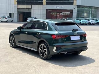 2021 Audi A3 Sportback 35 TFSI IV (8Y), зелёный, 1500000 рублей, вид 4