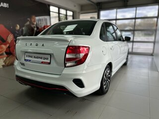 2026 Lada (ВАЗ) Granta Sportline I Рестайлинг, белый, 1369000 рублей, вид 3