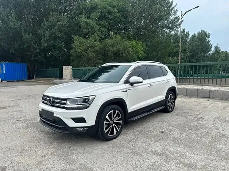Volkswagen Tharu I
