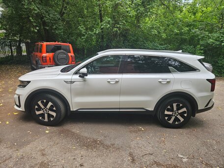 2021 Kia Sorento IV, белый, 2665000 рублей, вид 3