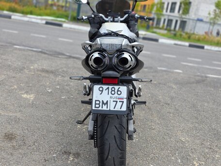 2006 Yamaha FZ6, серебристый, 320000 рублей, вид 4