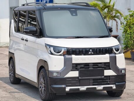 2023 Mitsubishi Delica Mini I, белый, 1230000 рублей, вид 1