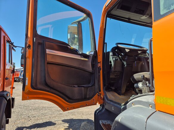 2012 MAN TGS, золотистый, 3450000 рублей - вид 27