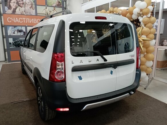 2026 Lada (ВАЗ) Largus Cross I Рестайлинг, белый - вид 9
