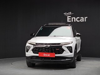2023 Chevrolet TrailBlazer III Рестайлинг, белый, 1850444 рублей, вид 2