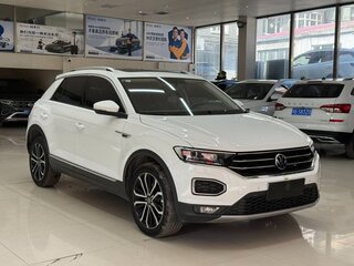 2023 Volkswagen T-Roc I Рестайлинг, белый, 1800000 рублей, вид 3