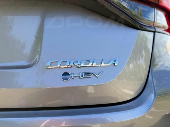 2026 Toyota Corolla XII (E210) Рестайлинг 2, белый, 2370900 рублей - вид 9