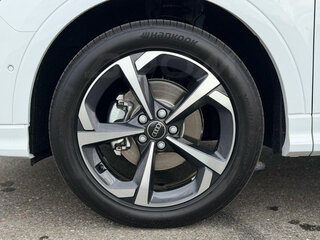2026 Audi Q3 35 TFSI II (F3), белый, 4000000 рублей, вид 2