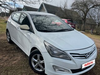 2015 Hyundai Solaris I Рестайлинг, белый, 750000 рублей, вид 1