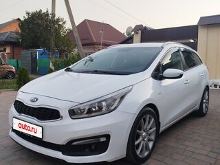 2017 Kia Ceed II Рестайлинг, белый, 820000 рублей, вид 2