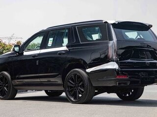 2025 Cadillac Escalade V Рестайлинг, чёрный, 26500000 рублей, вид 5