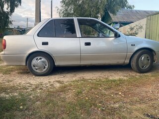 2003 Suzuki Swift II Рестайлинг, серебристый, 220000 рублей, вид 3